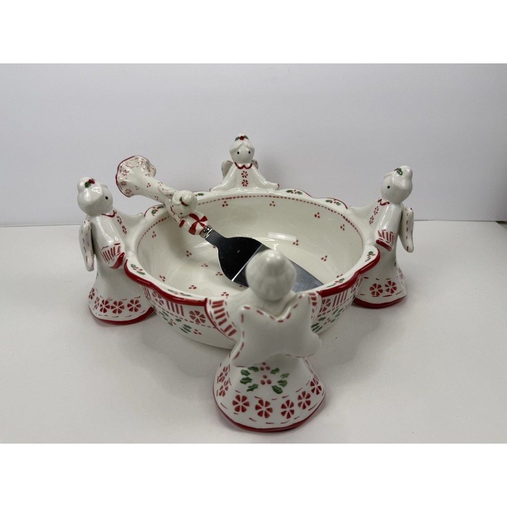 Temptations Christmas Angel 1.5 Quart Decorative Bakeware with pie server